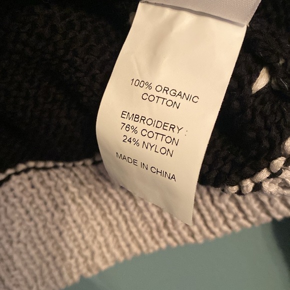 Yan yan knits - women’s small - long sleeve be hooded sweater - black/white - Picture 5 of 8